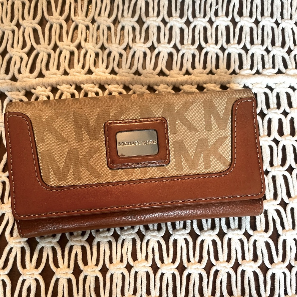 Michael Kors wallet